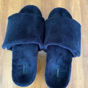 Vionic Dream slip on slippers